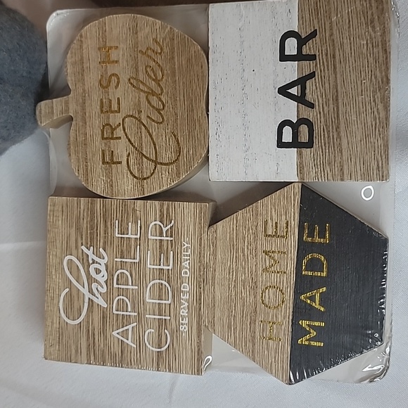 New 7 pieces Bundle Season Decor - Picture 3 of 12